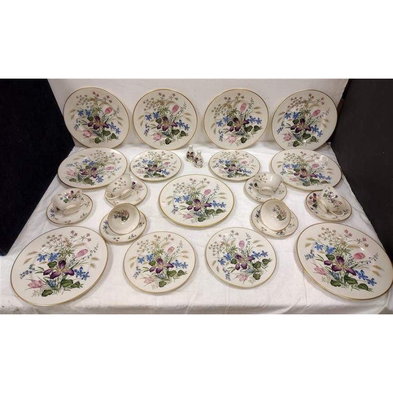 FRANCISCAN FINE CHINA, MARIPOSA PATTERN