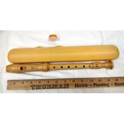 YAMAHA SOPRANO WOOD RECORDER AND CASE