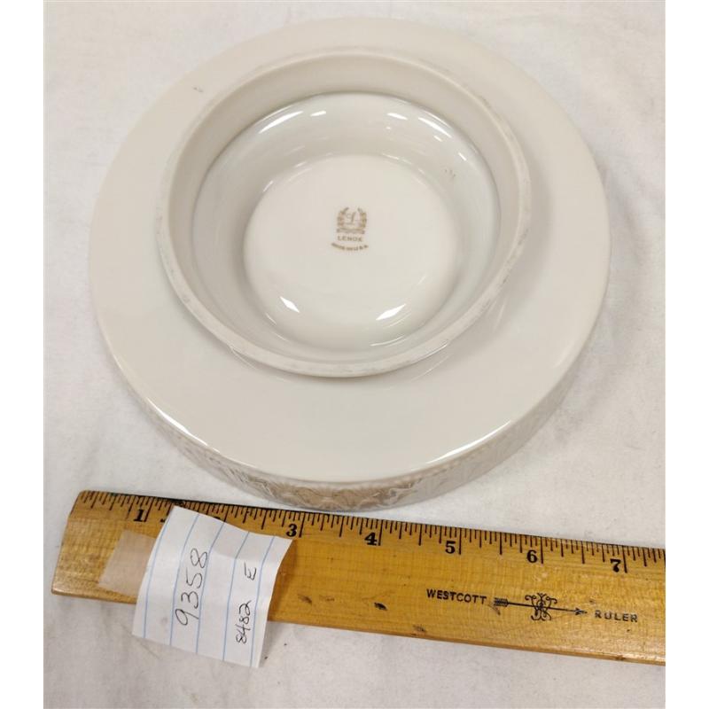 LARGE VINTAGE LENOX TABLE TOP ASHTRAY