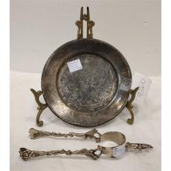 COLLECTION OF ANTIQUE METAL WARES