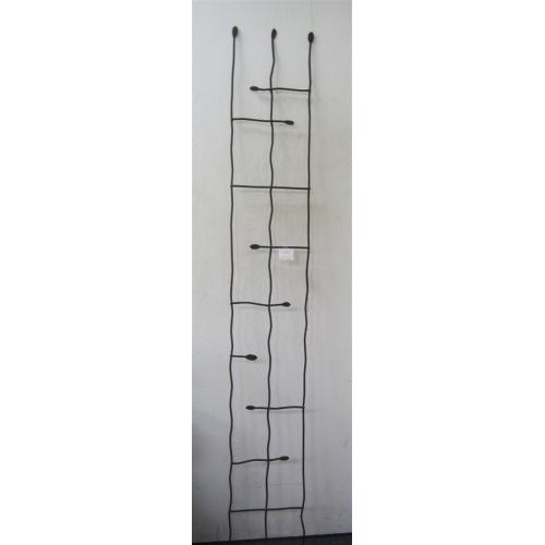 CONTEMPORARY BLACK MODERN METAL TRELLIS WITH LEAF DESIGN