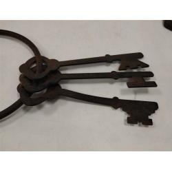 DECORATIVE HANGING KEYS