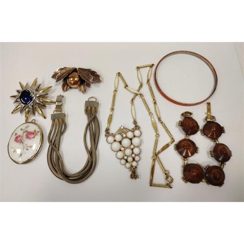 VINTAGE COSTUME JEWELRY