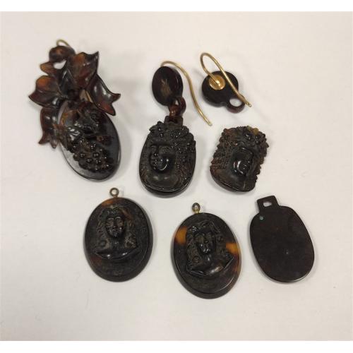 ANTIQUE JEWELRY PARTS INCLUDING PAIR OF CAMEOS