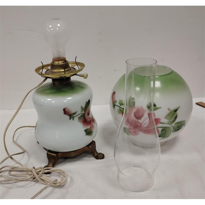 GONE WITH THE WIND STYLE TABLE LAMP WITH GLASS CHIMNEY