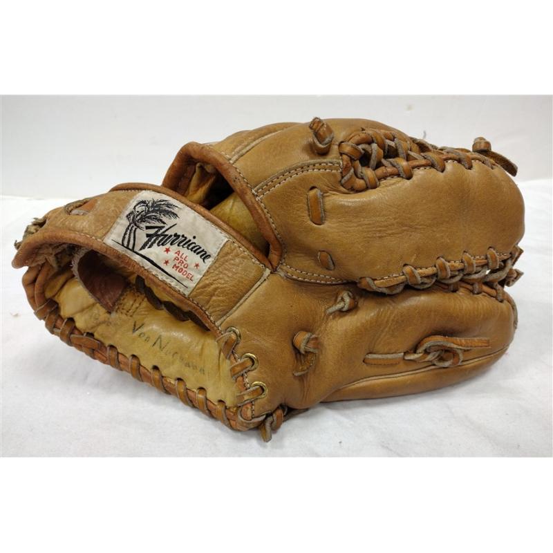 VINTAGE HURRICANE BASEBALL LEFT HANDED GLOVE