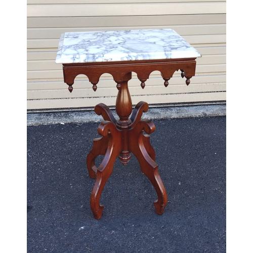 MAHOGANY ASSOCIATION VICTORIAN STYLE MARBLE TOP SIDE TABLE